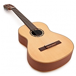 Ortega 3/4 Size Classical Guitar Spruce Top Includes Bag R121-3/4